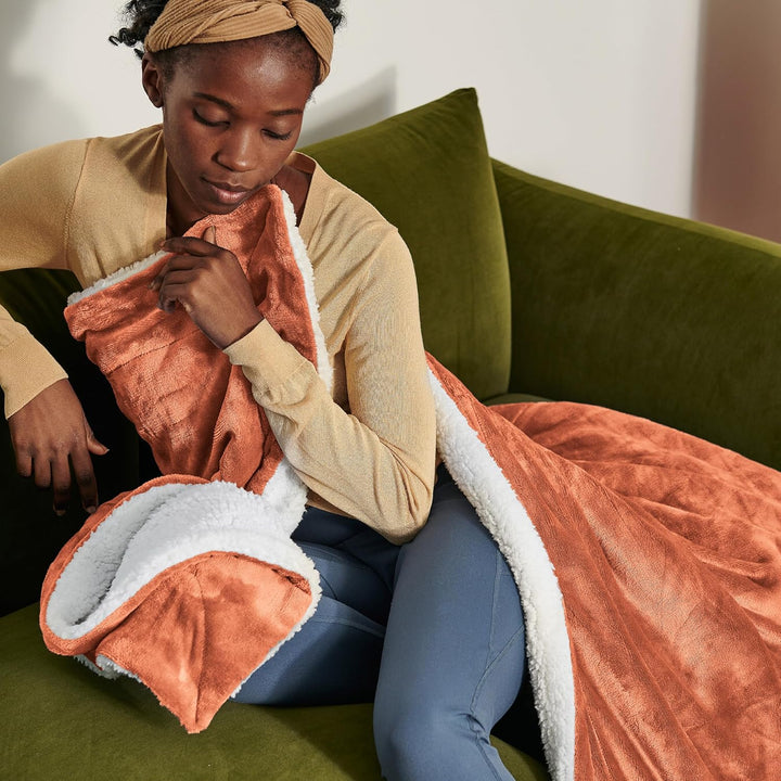 BEDSURE Kuscheldecke Flauschig Orange Sofaüberwurf Decke Sofa Klein als Couchdecke Überwurf und Wohn
