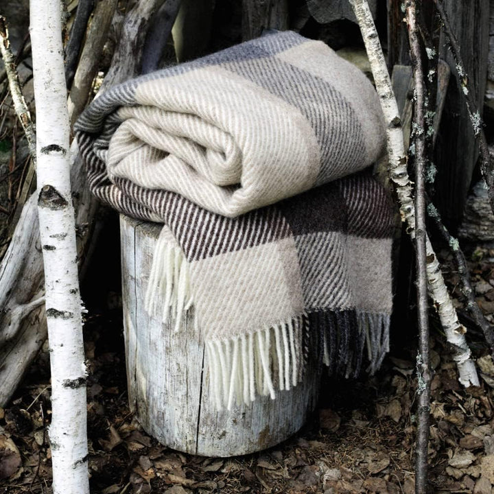 RØROS TWEED - Myrull - Wolldecke aus norwegischer Lammwolle - Design von Karen Staver - Deckenmasse: