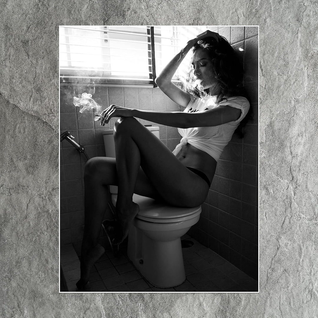 wandmotiv24 Poster als Wanddeko, Grösse 80x60cm, Model rauchend im Bad, Frau, Fotografie, Schwarz We