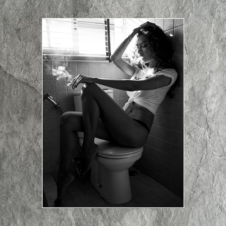 wandmotiv24 Poster als Wanddeko, Grösse 80x60cm, Model rauchend im Bad, Frau, Fotografie, Schwarz We
