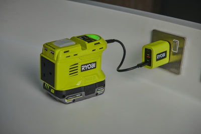 RYOBI 18 V ONE+ Akku-Wechselrichter RY18BI150B-0 (2. Gen., Solarmodulkompatibel, 150 Watt, ohne Akku