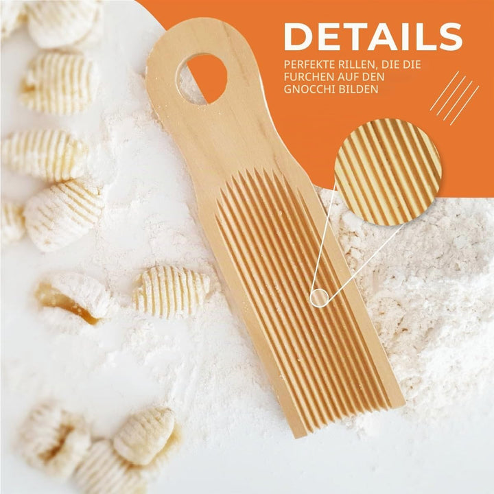 Authentisches Gnocchi-Brett für handgefertigte italienische Gnocchi-Pasta. Gebogene Platte, Gebogene