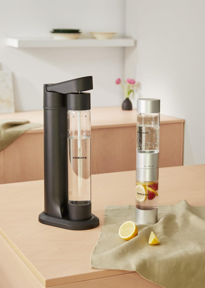CREATE/SODA MAKER STUDIO/Wassersprudler 1L Schwarz + Doppelflasche 500ml + 350ml / Keine CO2-Flasche