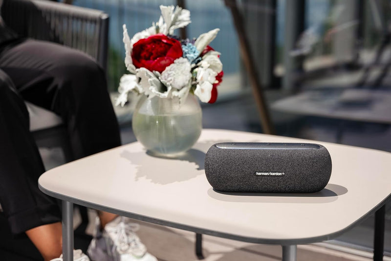 Harman Kardon Luna Bluetooth-Box in Schwarz – Tragbarer, wasserdichter Bluetooth-Lautsprecher – Bis