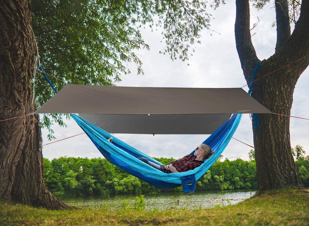 Unigear Tarp 3x3 3x4 3x5 4x4 wasserdicht, Zeltplane für Hängematte mit Ösen + 6/8 Erdnägel + 6/8 Sei