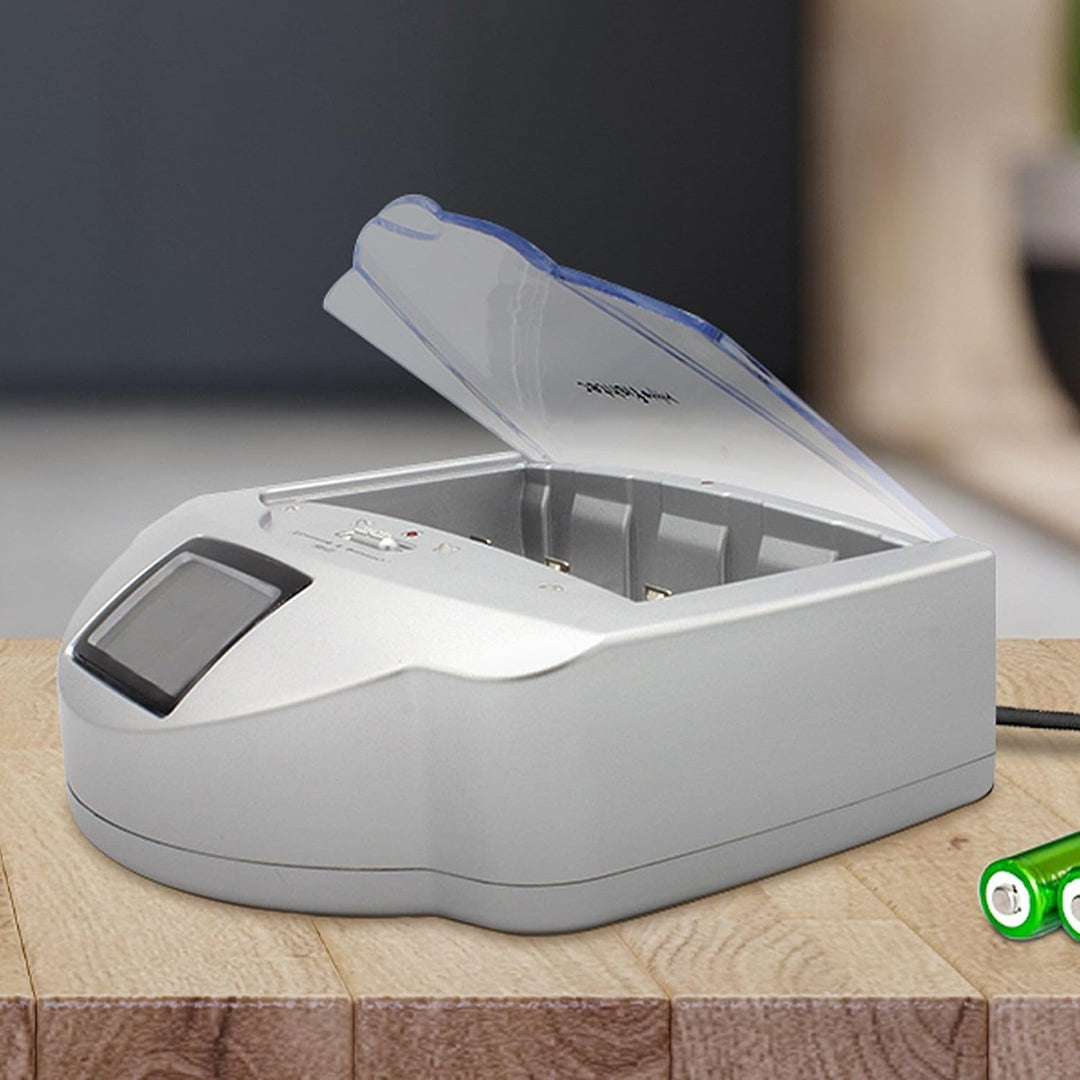 FISHTEC Universal Ladegerät für Batterien AA/LR6, AAA/LR3, C/LR14, D/LR20, 9V, NiCd und NiMh + ALKAL