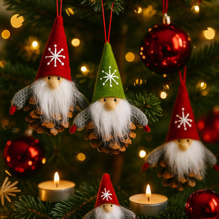 MIJOMA 12er Set Weihnachtswichtel – Handgemachter Baumschmuck aus Holz & Stoff – Deko-Wichtel für Ta