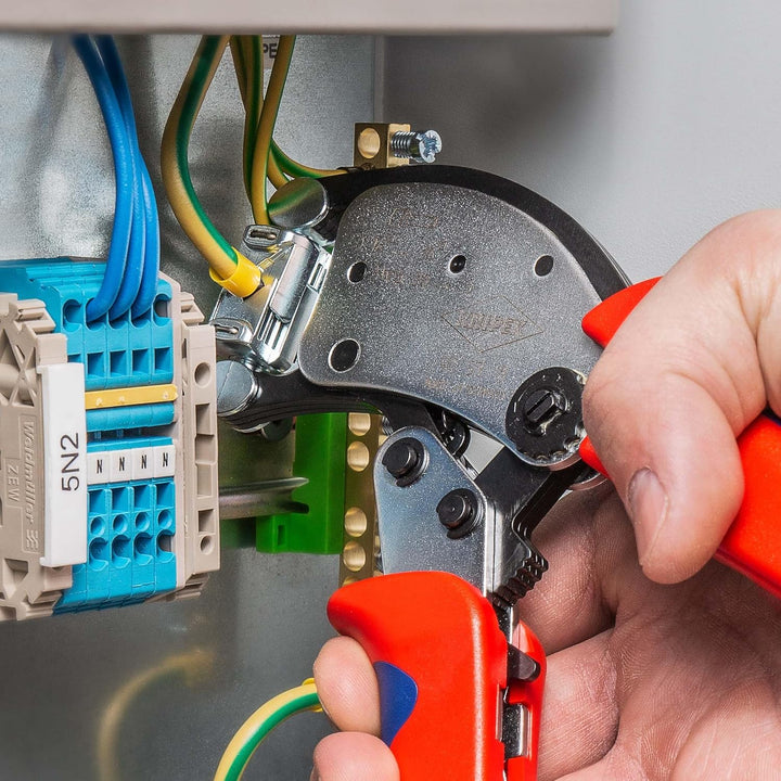 Knipex Twistor®16 Selbsteinstellende Crimpzange für Aderendhülsen mit drehbarem Crimpkopf verchromt,