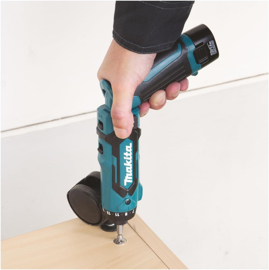 Makita DF012DSE Akku-Knickschrauber (7,2 V, Akkus/Ladegerät im Transportkoffer, 30 W, 7,2 V) schwarz