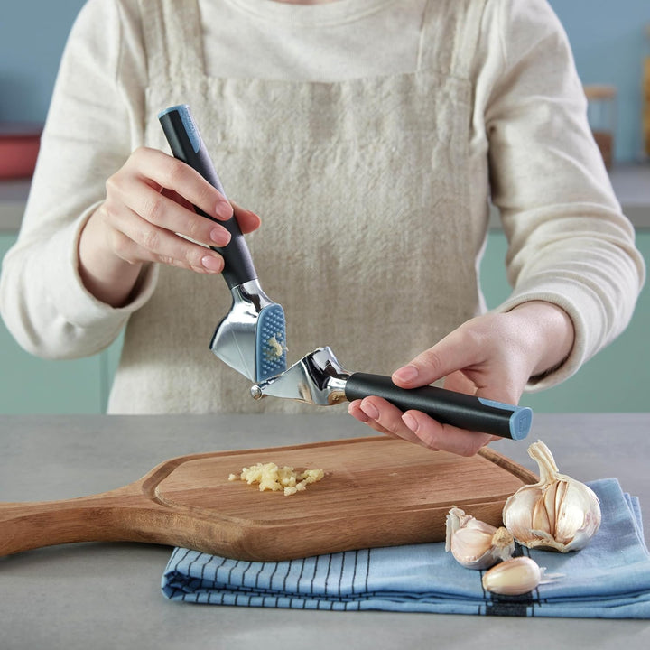 Richardson Knoblauchpresse mit integriertem Reiniger, grosses Gehäuse für mehr Kapazität, ergonomisc