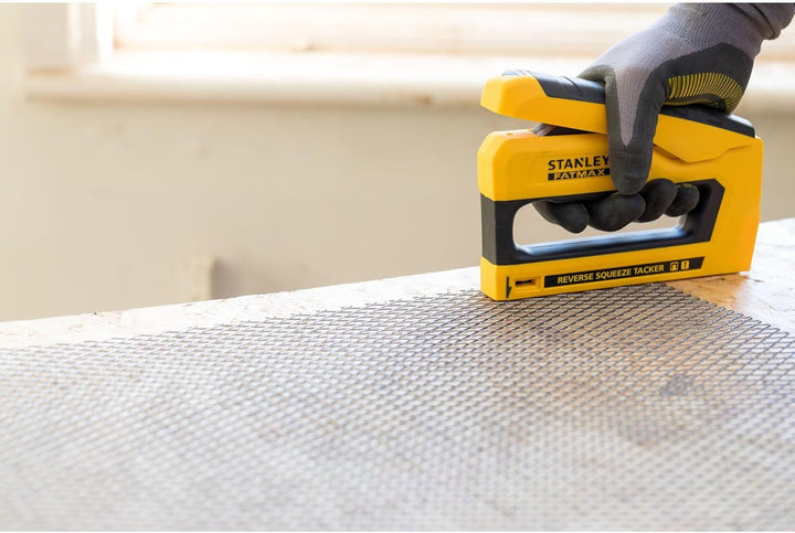 Stanley FatMax Reverse Squeeze Tacker (mit Sichtfenster am Klammerfach, Unterlademagazin, flexible D