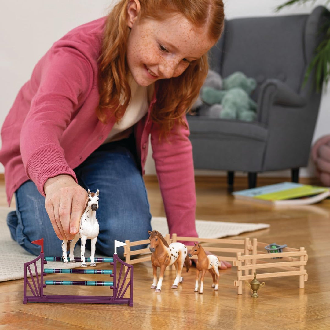 schleich 42433 HORSE CLUB Lisas Turnier-Training, 17 Teile Spielset mit 3x schleich Pferde Figuren u