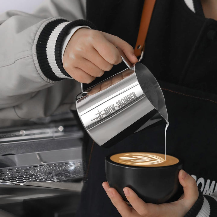 MHW-3BOMBER Espresso Milchkännchen Milk Pitcher 400ml Milchschaumtank Espresso Milchschaumtank Edels
