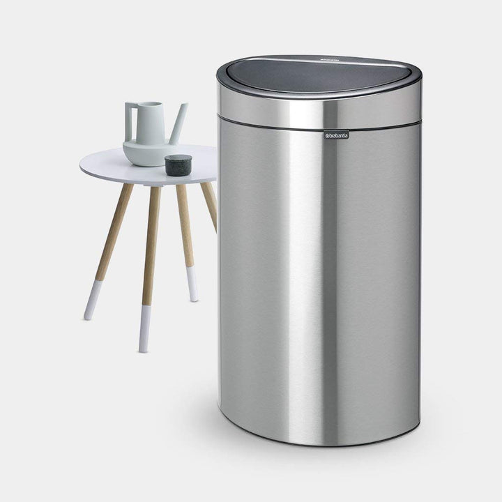 Brabantia 114823 Touch Bin New mit herausnehmbaren Kunststoffeinsatz, 40 L, Edelstahl, matt steel, 3