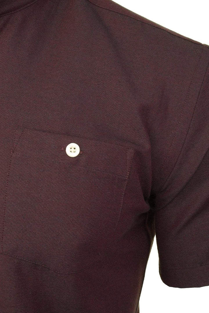 Xact Herren Oxford Grandad-Mandarinkragen Kurzarmhemd XL Dark Burgundy, XL Dark Burgundy