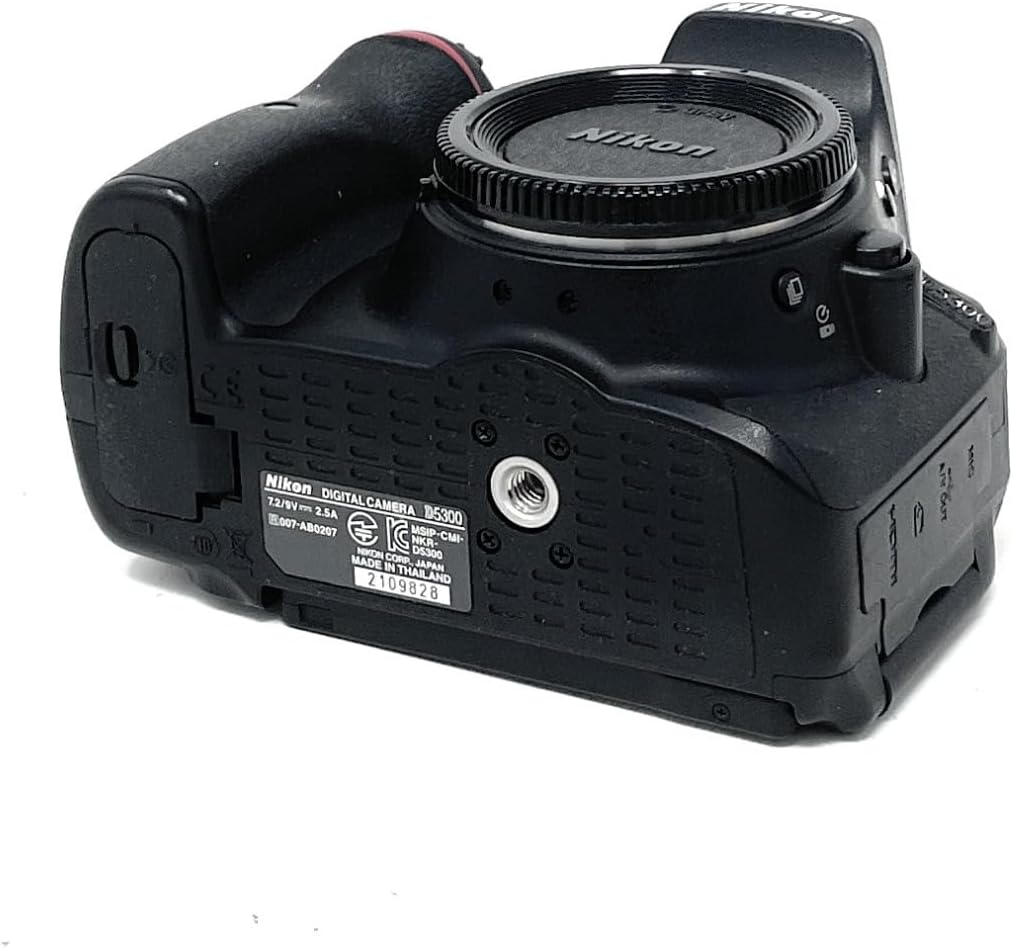 Nikon D5300 SLR-Digitalkamera (24,2 Megapixel, 8,1 cm (3,2 Zoll) LCD-Display, Full HD, HDMI, WiFi, G