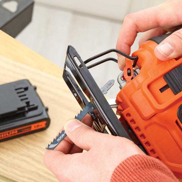 Black & Decker BCK22S1S 18V 1,5Ah Li-Ion Akku Set Bohrmaschine-Bohrschrauber + Jig und Tasche