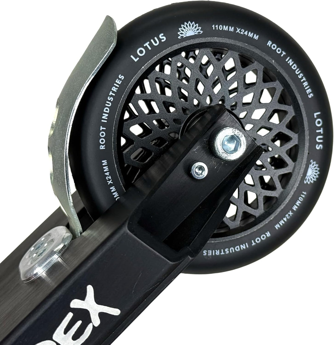 Root Industries Lotus Stunt-Scooter Rolle 110mm + Fantic26 Sticker (Schwarz/Pu Schwarz), Schwarz/Pu