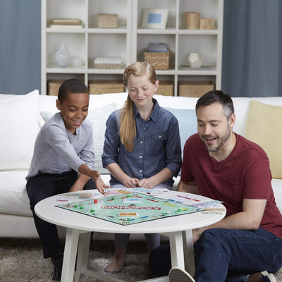 Hasbro C1009302 Monopoly Classic, klassisches Brettspiel für die ganze Familie für 2 bis 6 Spieler,