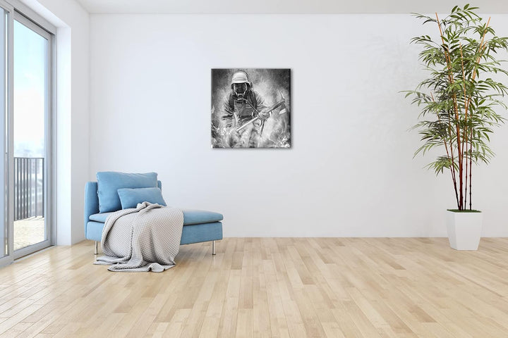 Feuerwehrmann im Einsatz Format: 70x70 Effekt:Schwarz&Weiss als Leinwandbild, Motiv fertig gerahmt a