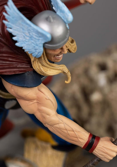 DIAMOND COMIC DISTRIBUTORS Marvel Gallery Comic - Thor PVC Statue (23cm) (Jul212511) 23 cm Cranberry