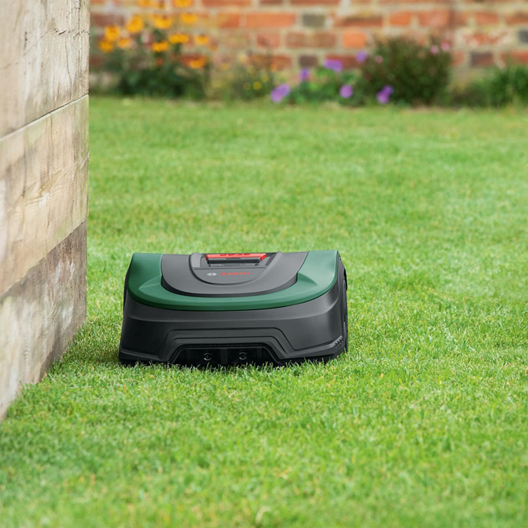 Bosch Rasenmäher Roboter Indego M 700 (mit 18V Akku, Ladestation enthalten, Schnittbreite 19 cm, für