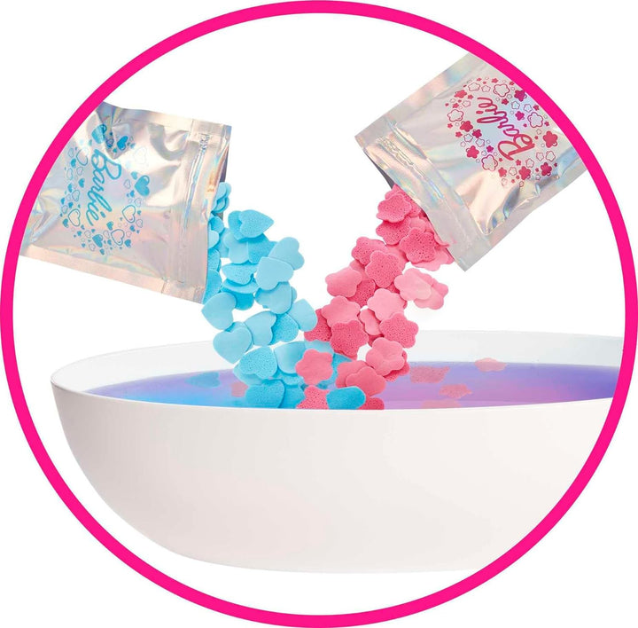 Barbie Self-Care Serie, Konfetti-Bad, Barbie-Puppe mit braunen Haaren, Badeanzug, Welpe, Badewanne,