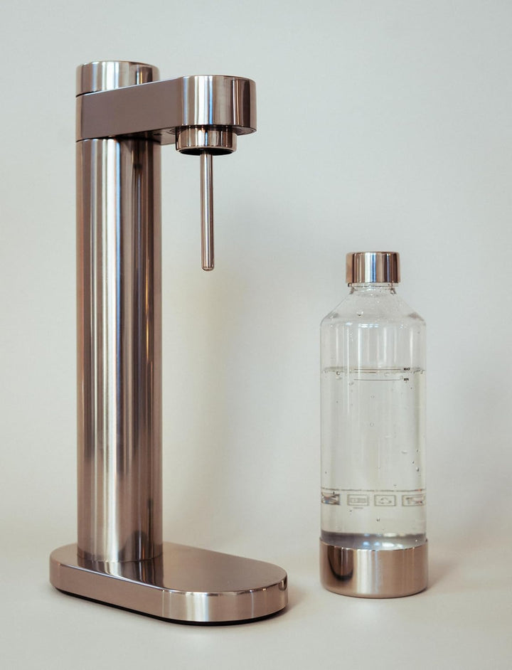 Stelton Brus Wassersprudler mit flasche, Premium Carbonator für Wasser mit CO2 - Einstellbare Sprude