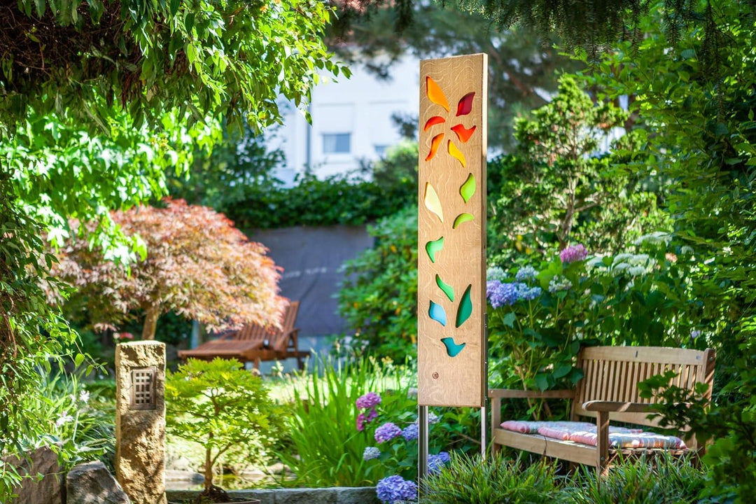 Gartenskulptur aus Holz und Glas. Gartendekoration als Unikate handgefertigt und wetterfest