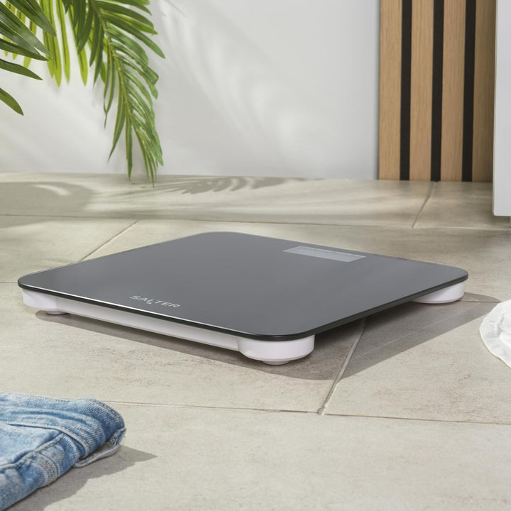 Salter Digitale Personenwaage – Batteriefreie Körperwaage, Gehärtete Glasplattform, Einschaltbar dur