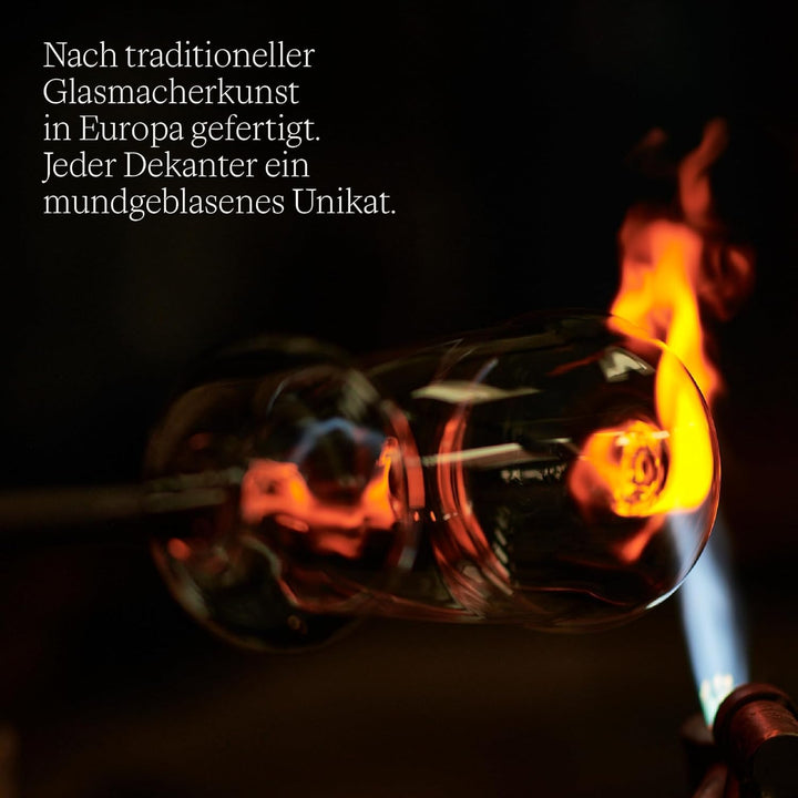 Josephinenhütte® JOSEPHINE N° 8 Decanter Magnum [FUNKTIONAL & ELEGANT] - handgefertigt & mundgeblase
