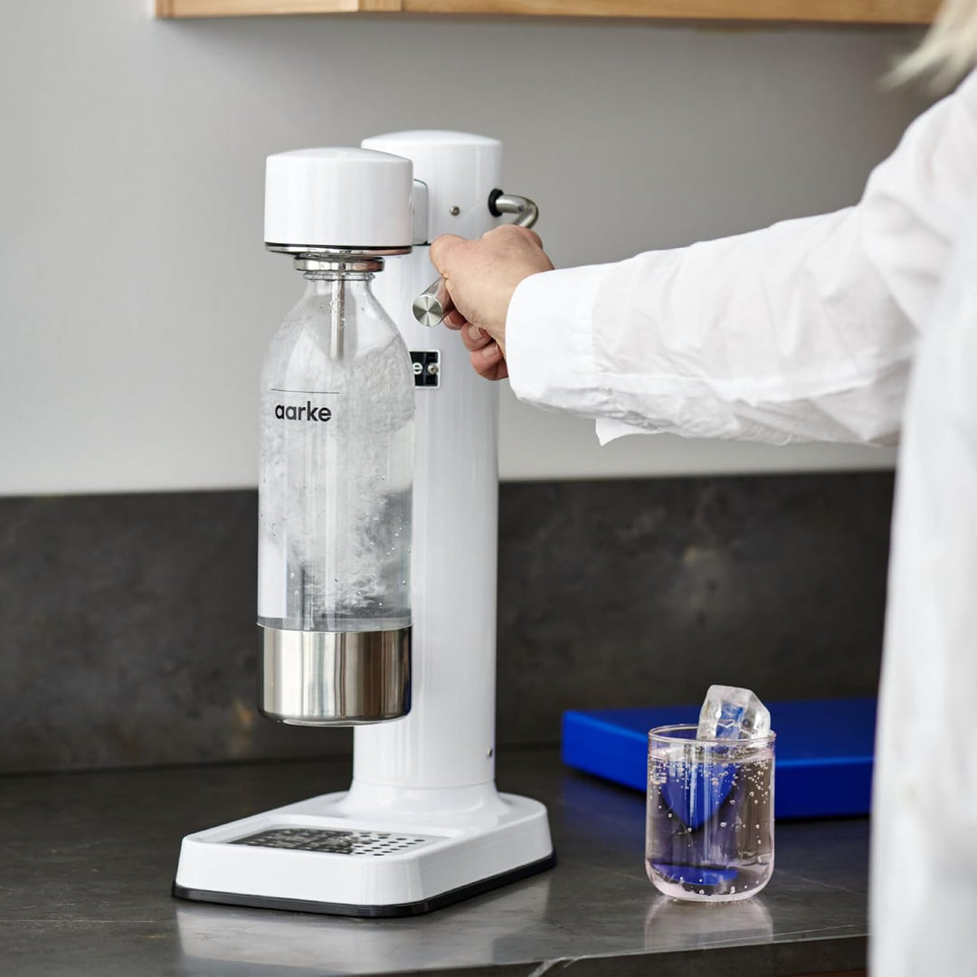 Aarke Carbonator 3, Wassersprudler aus Edelstahl mit BPA-frei Flasche, Weiss Finish