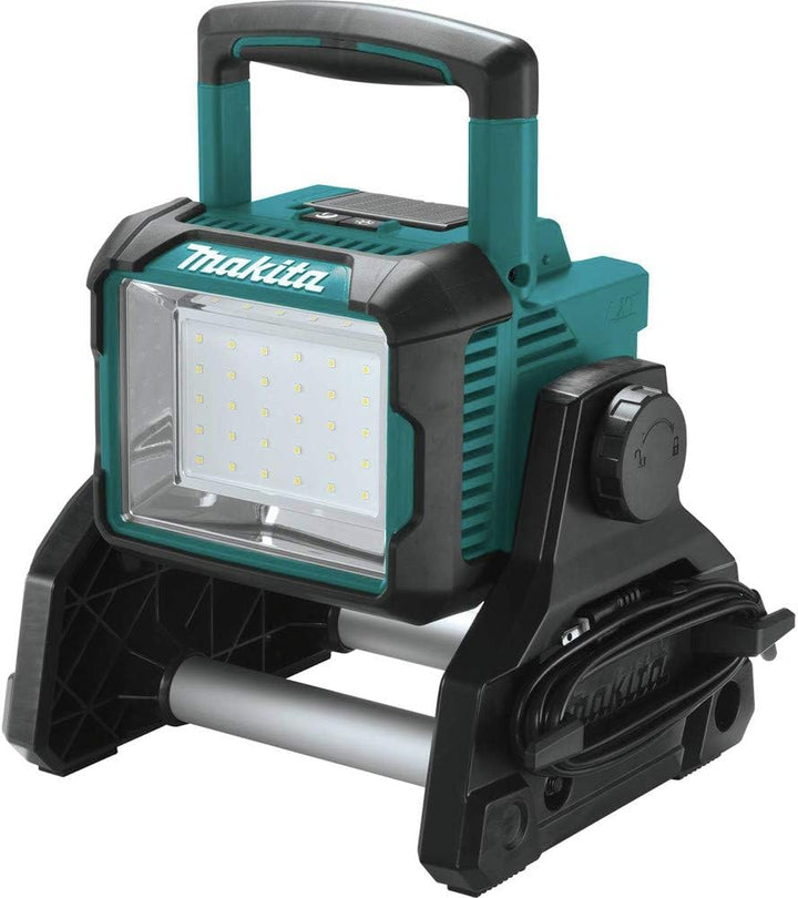 Makita DML811/1 110V / 14,4V / 18V Li-ion LXT Arbeitsleuchte - Batterien und Ladegerät nicht im Lief