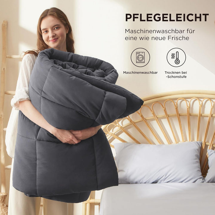 BEDSURE Bettdecke 155x220 Ganzjahresdecke 4 Jahreszeiten, Steppdecke für Allergiker 300GSM Duvet 155
