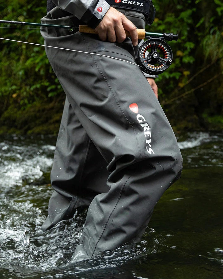 Greys Tital Wathose Mit Neoprenfüssen | Atmungsaktive Wasserdichte Fliegenfischer- & Jagdwathose | M