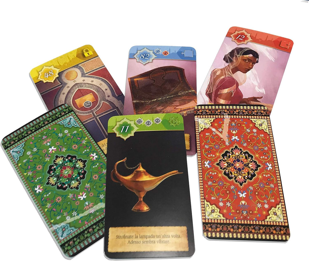 Asmodee Unlock! Exotic Adventures, Brettspiel mit App, Escape Room, 1-6 Spieler, 10+ Jahre, italieni