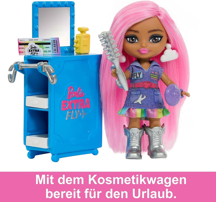 BARBIE Extra Fly - Luxuriöses pinkes Flugzeug mit Mini Puppe und 15 Zubehörteilen, herzförmigen Fens