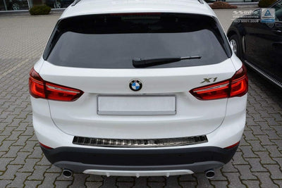 Avisa Schwarz Edelstahl Heckstossstangenschutz kompatibel mit BMW X1 (F48) Facelift 2015- 'Ribs'