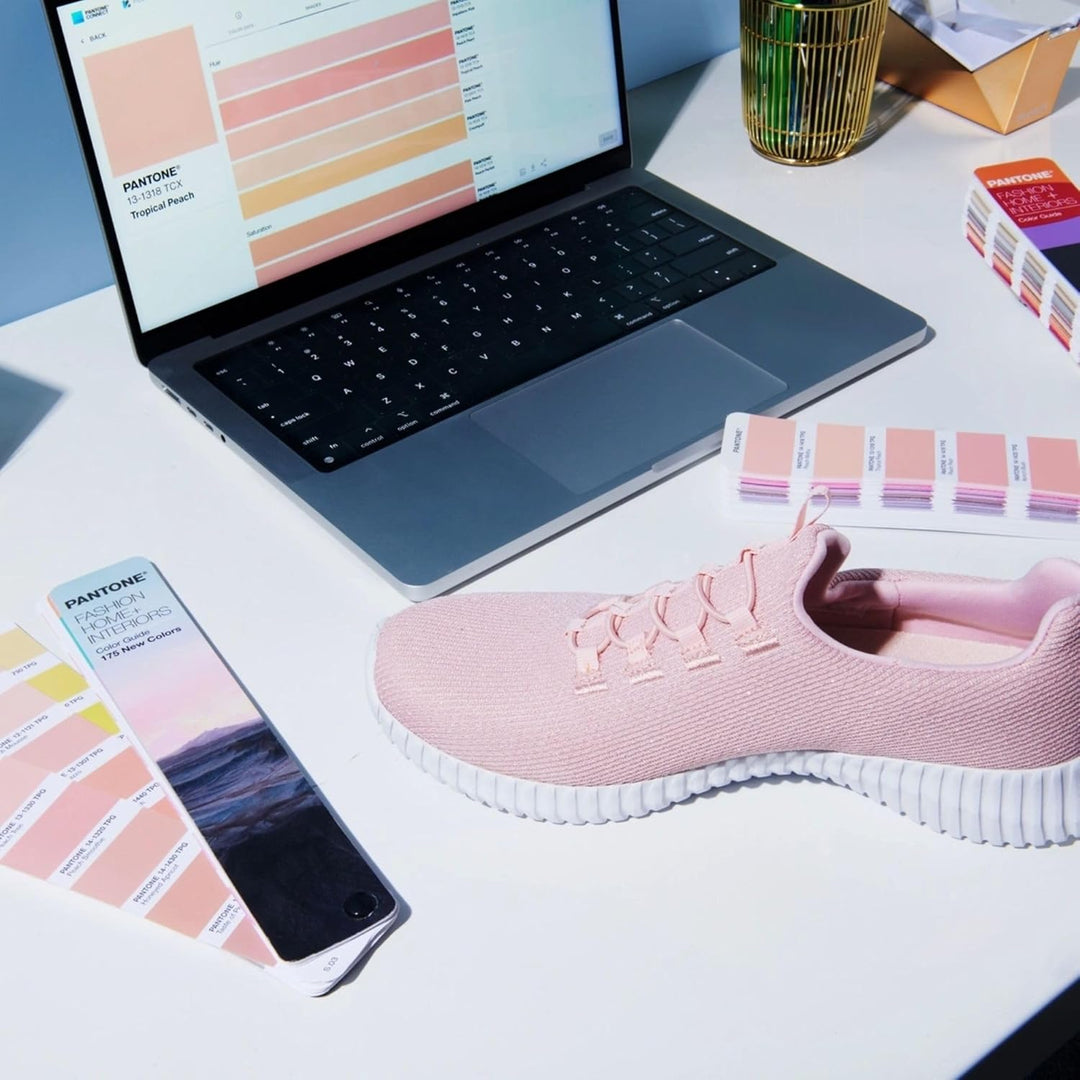 Pantone FHIP110C Fashion, Home + Interiors Color Guide Set – Zwei handliche Farbfächer in chromatisc