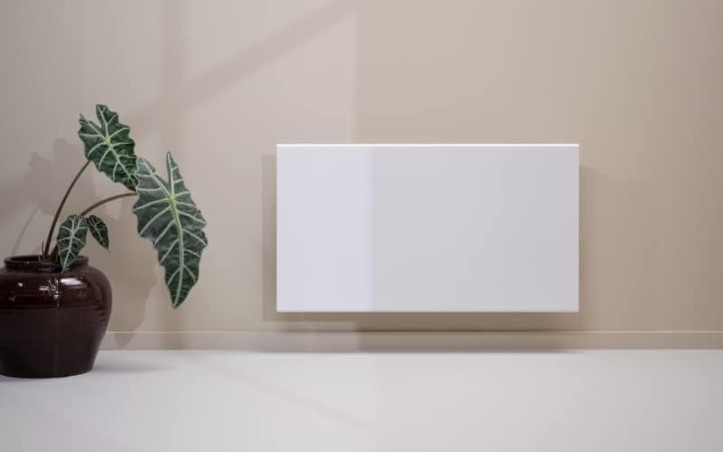 Adax VP12 H Elektroheizkörper - Weiss, 2500W | Thermostat mit Zeitschaltuhr - Bluetooth-Programmieru