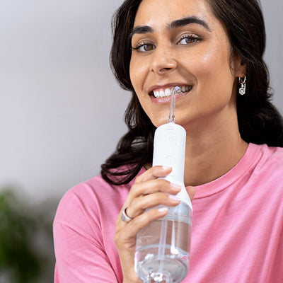 Philips Sonicare kabelloser Power Flosser 3000 Munddusche; Wasser-Flosser für Zähne, Zahnfleisch und