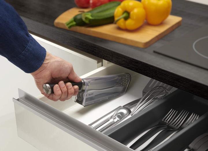 Tefal K25690 Ever Sharp Chef-Messer + Messerschärfer, 16,5 cm Kochmesser, exklusive Schleiftechnolog