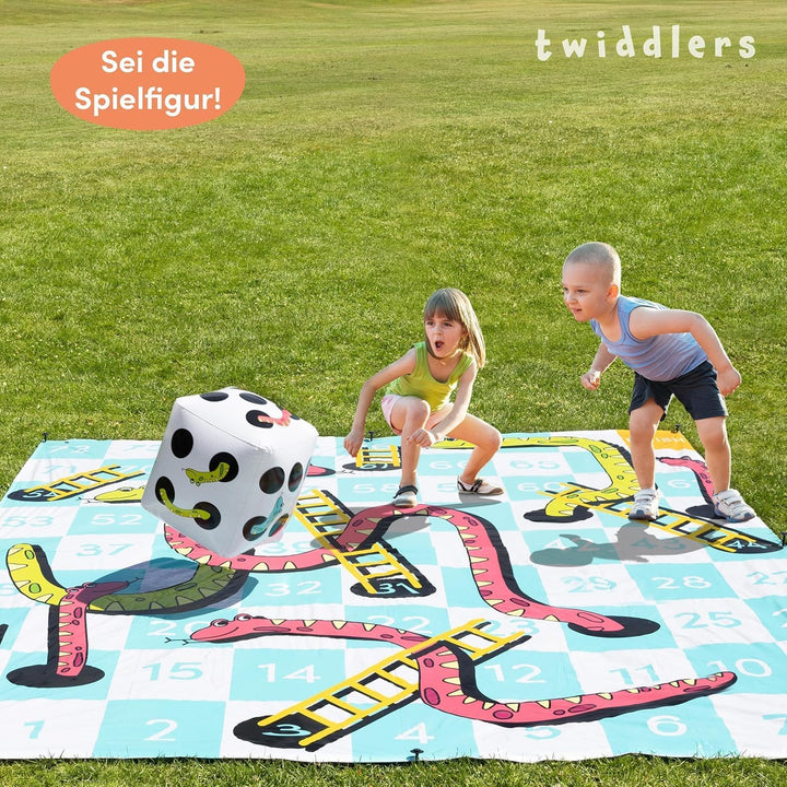 THE TWIDDLERS XXL Schlangen und Leitern Riesenspiel (3x3m) - Wasserfeste Outdoor Spielmatte für Kind