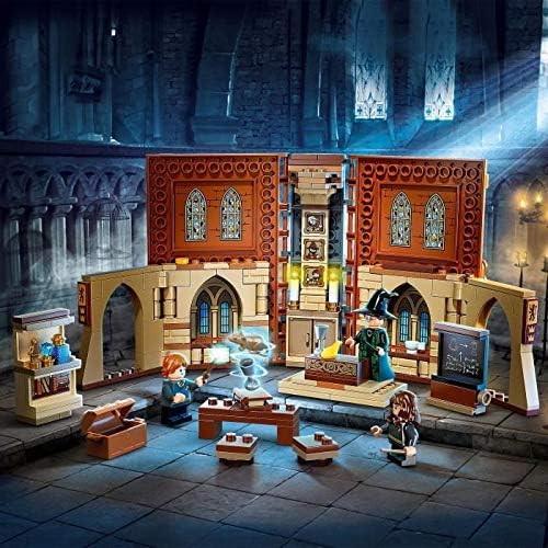 LEGO 76382 Harry Potter Hogwarts Moment: Verwandlungsunterricht Set, Spielzeugkoffer mit Minifiguren