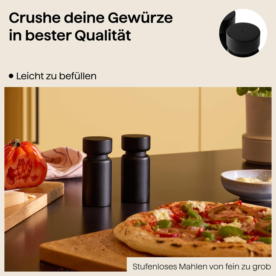 Crushgrind Helsinki Mini Gewürzmühle mit Keramikmahlwerk | 2er Set | Buchenholz | Salz und Peffermüh