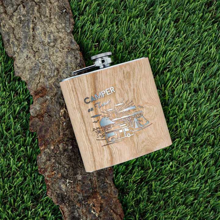 Spruchreif | Flachmann aus Edelstahl mit Gravur | Flachmann aus Holz | Outdoor Geschenk | Geschenkid