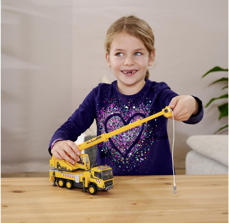 Majorette - Spielzeug-Kranwagen (22 cm) - grosses Volvo Baustellen-Auto mit ausfahrbarem Kran, Seilw