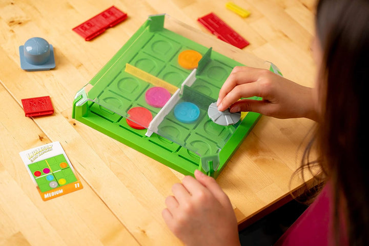 ThinkFun Invasion of The Cow Snatcher – Magnetisches Logik-Gehirnspiel für Kinder ab 6 Jahren Invasi