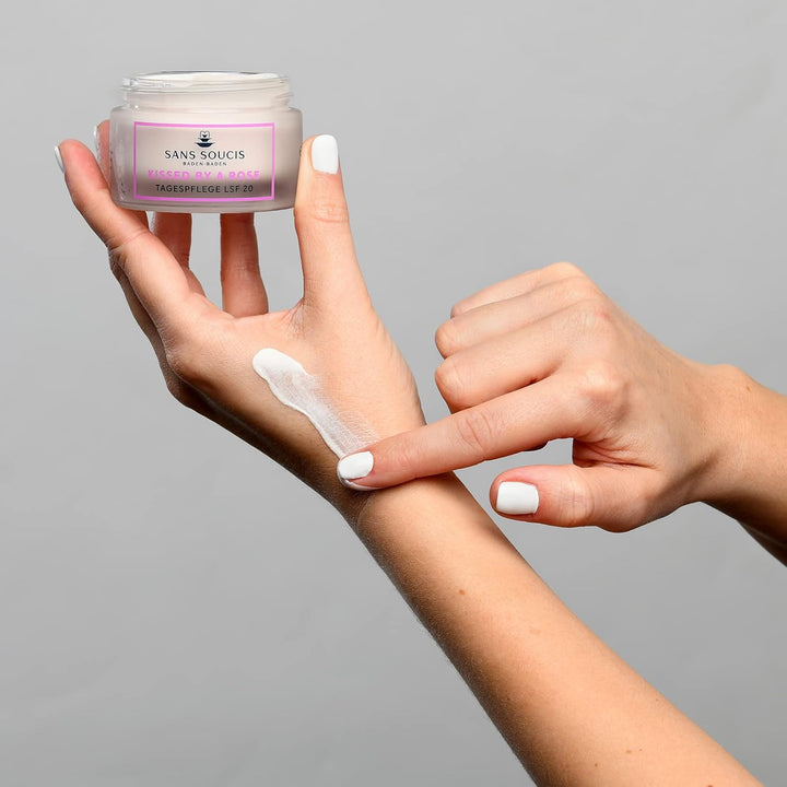 Sans Soucis Anti Aging Tagescreme LSF 20 – Tagespflege mit UV-Schutz Hautpflege für Gesicht mit Rose