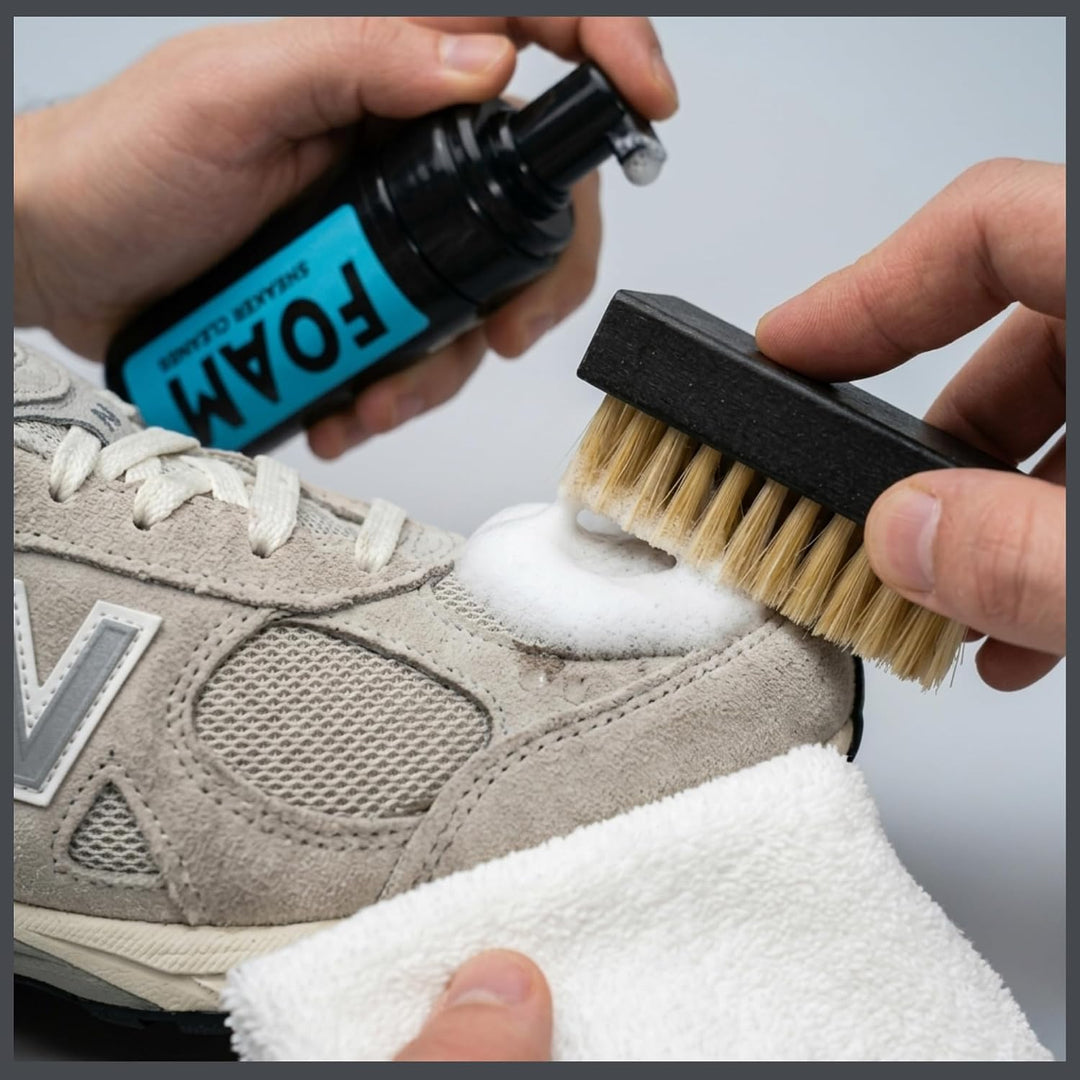 Sneaker Reiniger Set mit Bürste, Schaumreiniger (150 ml) und Mikrofasertuch, für Leder, Canvas und a